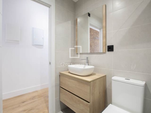 1 slaapkamer Appartement te koop in Barcelona stad - € 285.000 (Ref: 9618581)