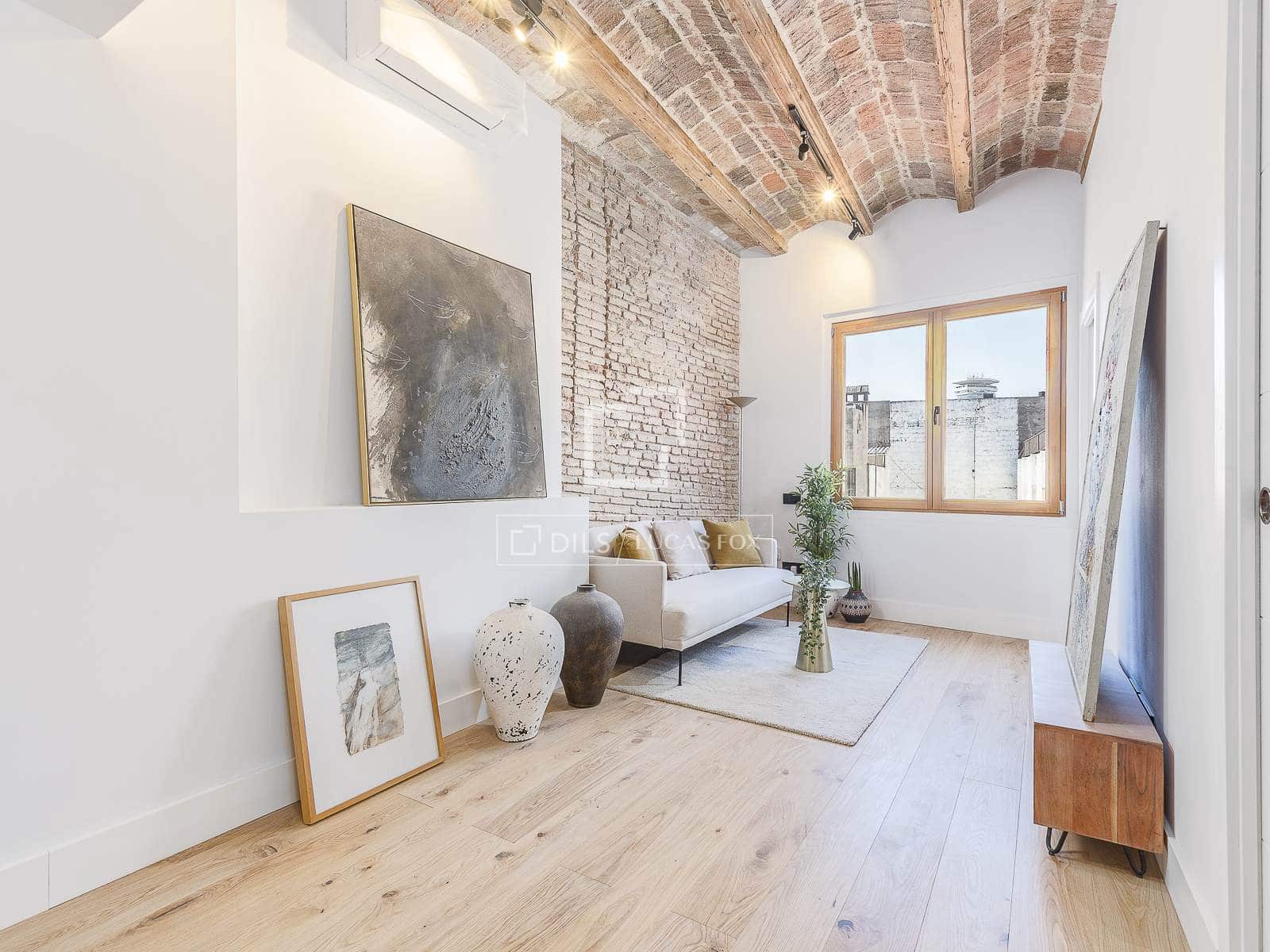 2 bedroom Apartment for sale in Barcelona city - € 349,000 (Ref: 9618589)