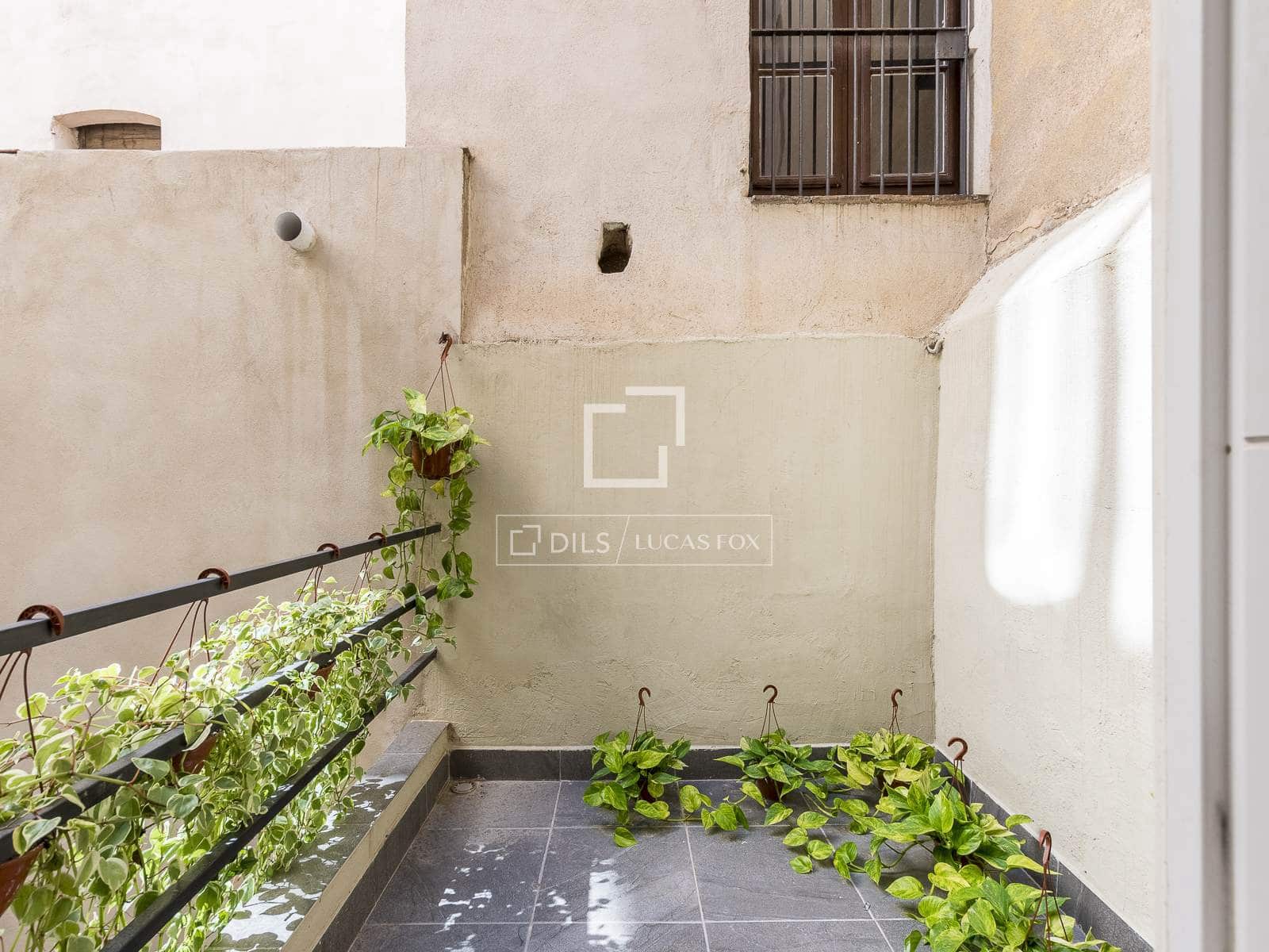 2 bedroom Apartment for sale in Barcelona city - € 349,000 (Ref: 9618589)