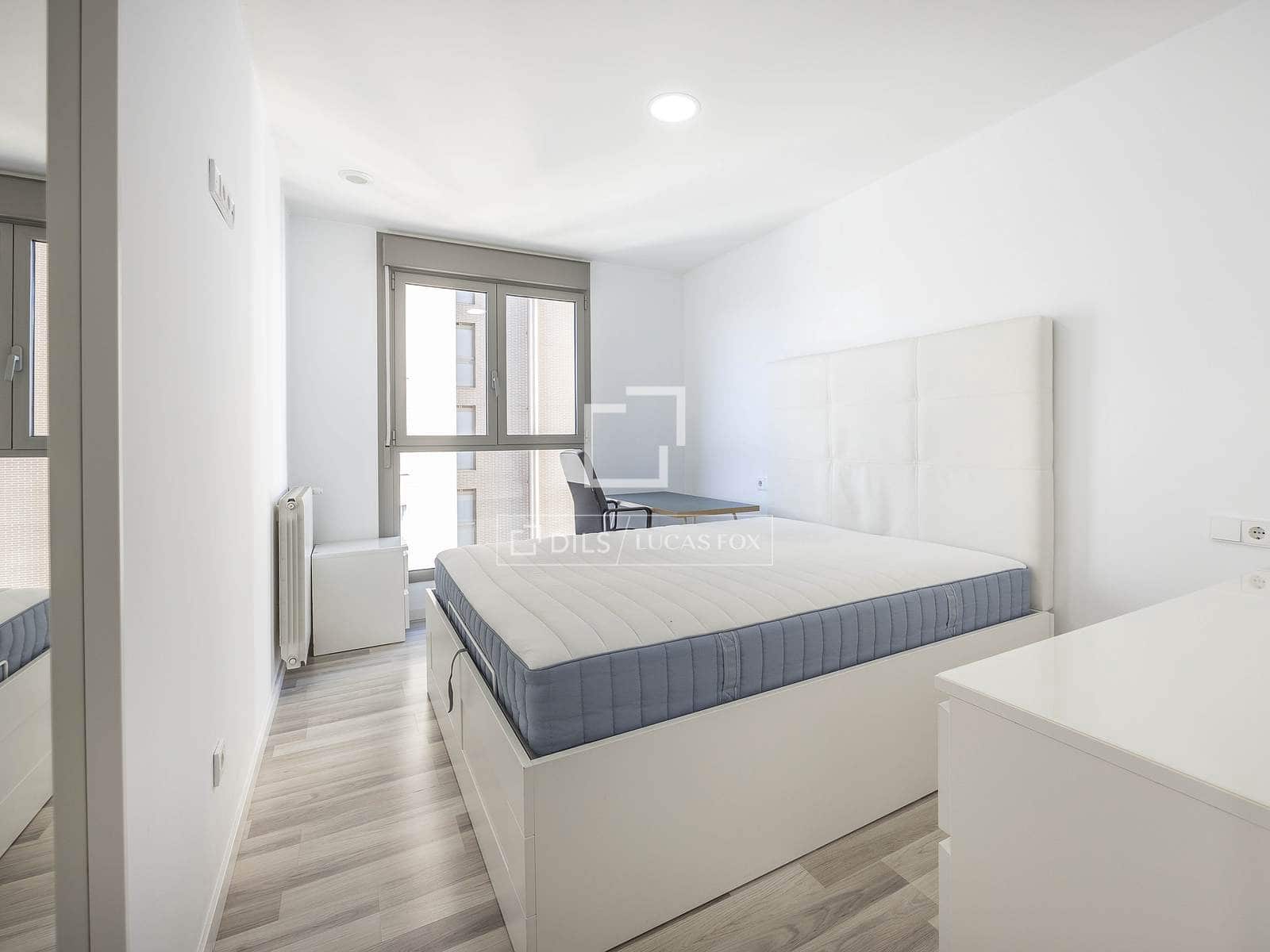 3 sovrum Lägenhet att hyra i Valencia stad med garage - 2 500 € (Ref: 9618792)