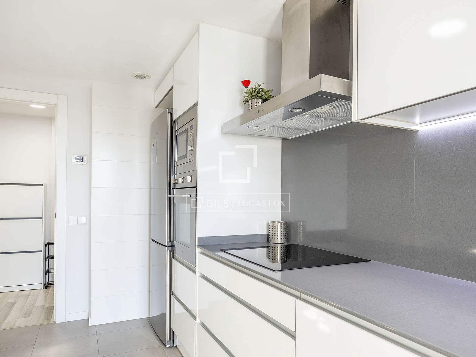 3 sovrum Lägenhet att hyra i Valencia stad med garage - 2 500 € (Ref: 9618792)