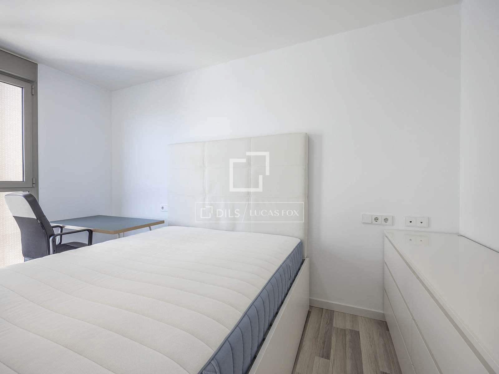 3 sovrum Lägenhet att hyra i Valencia stad med garage - 2 500 € (Ref: 9618792)