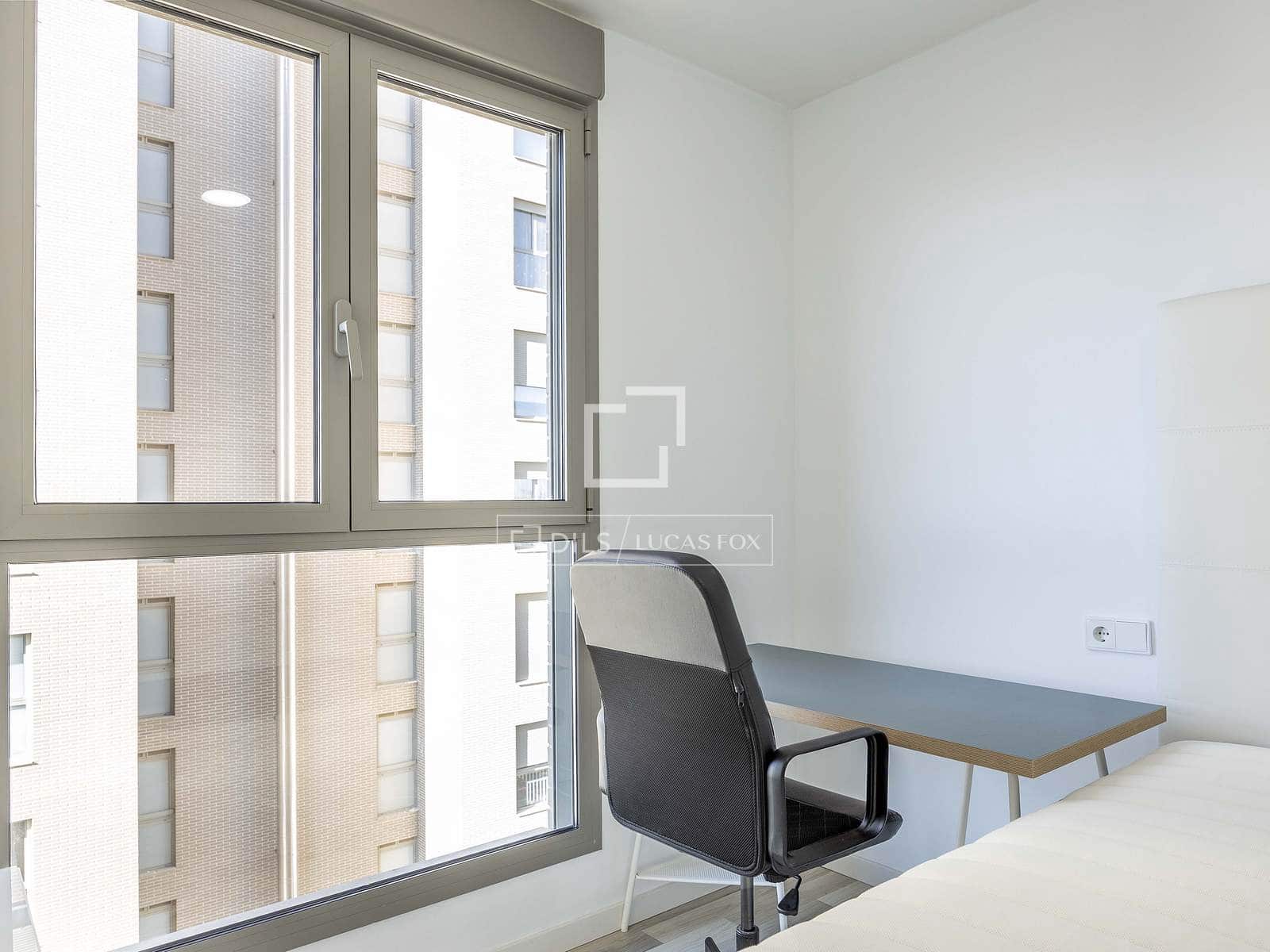 3 sovrum Lägenhet att hyra i Valencia stad med garage - 2 500 € (Ref: 9618792)