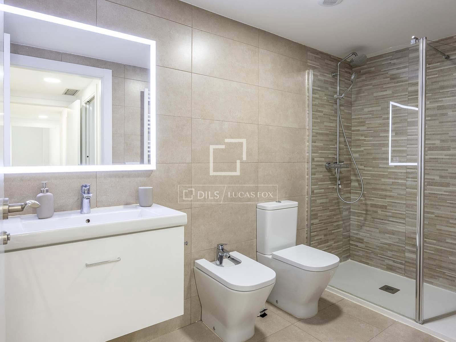 3 sovrum Lägenhet att hyra i Valencia stad med garage - 2 500 € (Ref: 9618792)