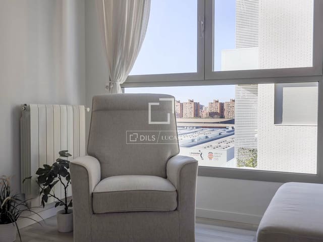 3 slaapkamer Appartement te huur in Valencia stad met garage - € 2.500 (Ref: 9618792)