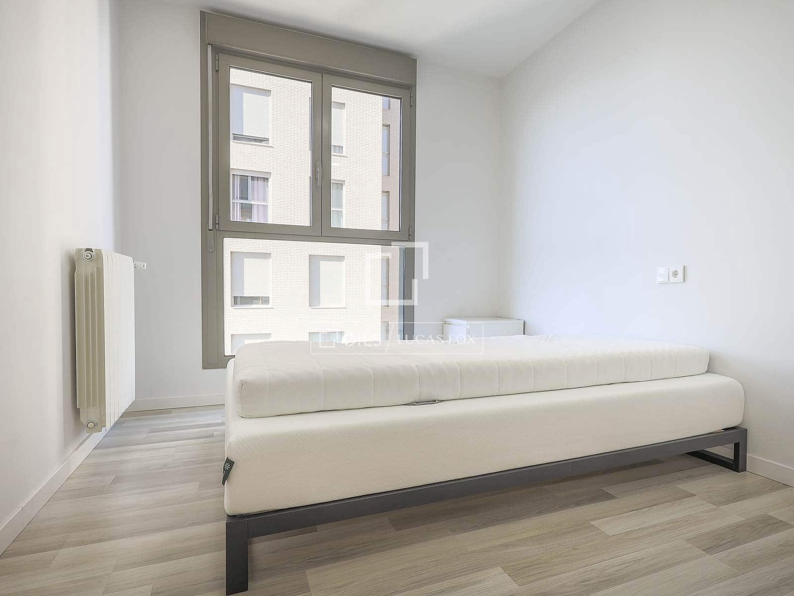 3 sovrum Lägenhet att hyra i Valencia stad med garage - 2 500 € (Ref: 9618792)