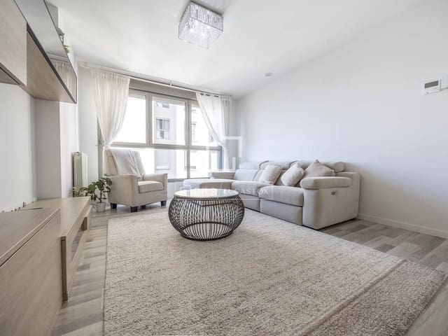 3 slaapkamer Appartement te huur in Valencia stad met garage - € 2.500 (Ref: 9618792)