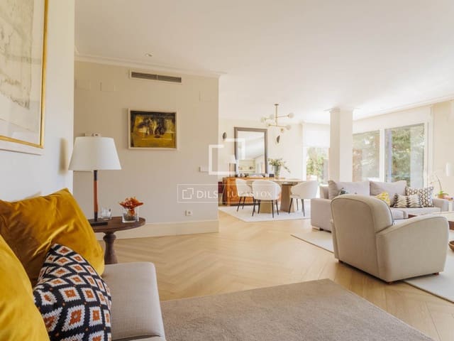 Apartamento de 4 habitaciones en Pozuelo de Alarcón en venta con piscina garaje - 1.940.000 € (Ref: 9618859)