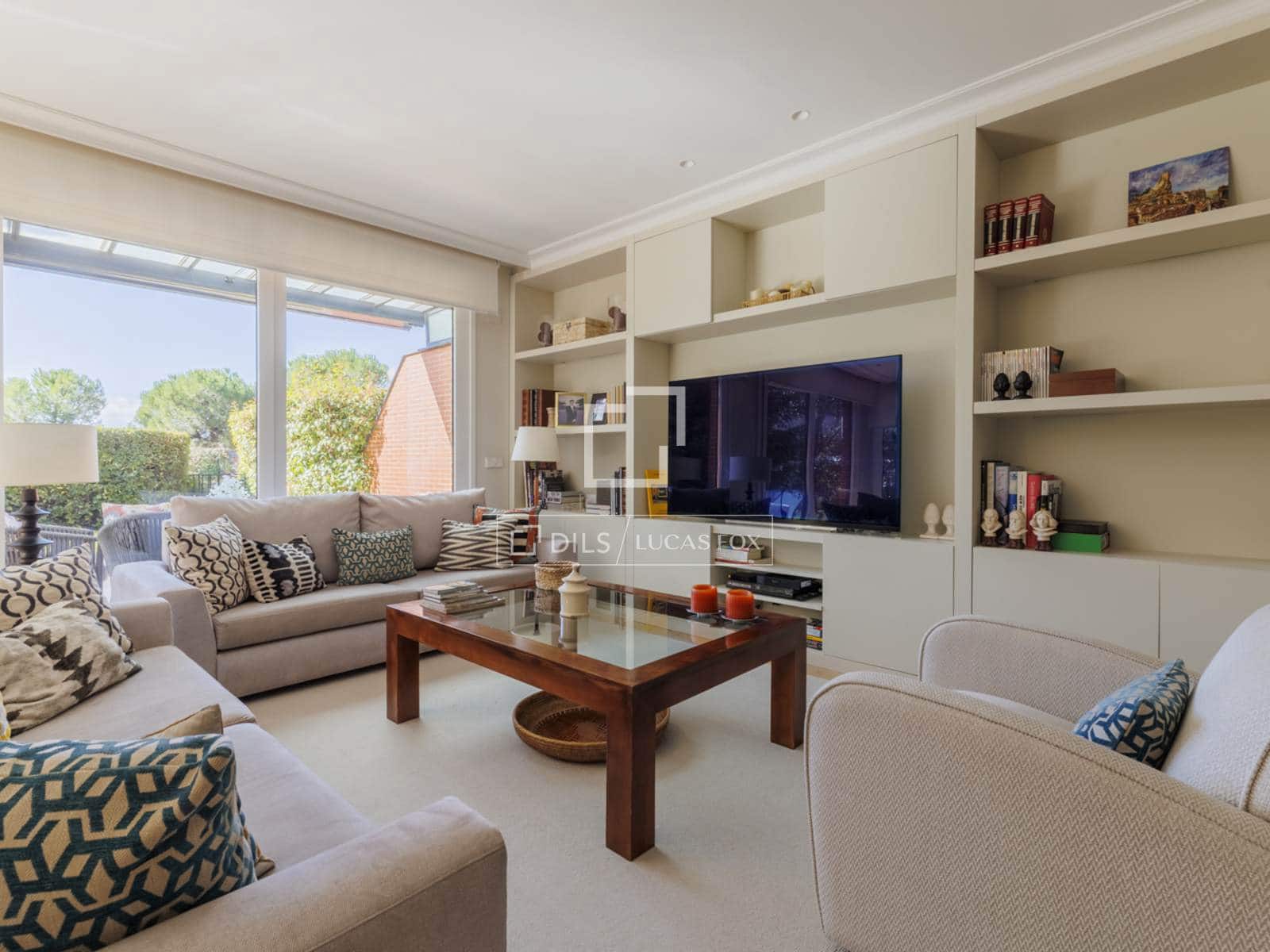 Apartamento de 4 habitaciones en Pozuelo de Alarcón en venta con piscina garaje - 1.940.000 € (Ref: 9618859)