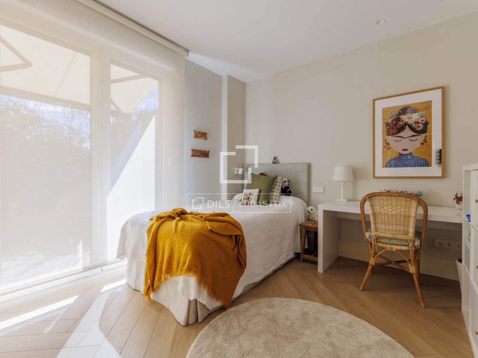 Apartamento de 4 habitaciones en Pozuelo de Alarcón en venta con piscina garaje - 1.940.000 € (Ref: 9618859)