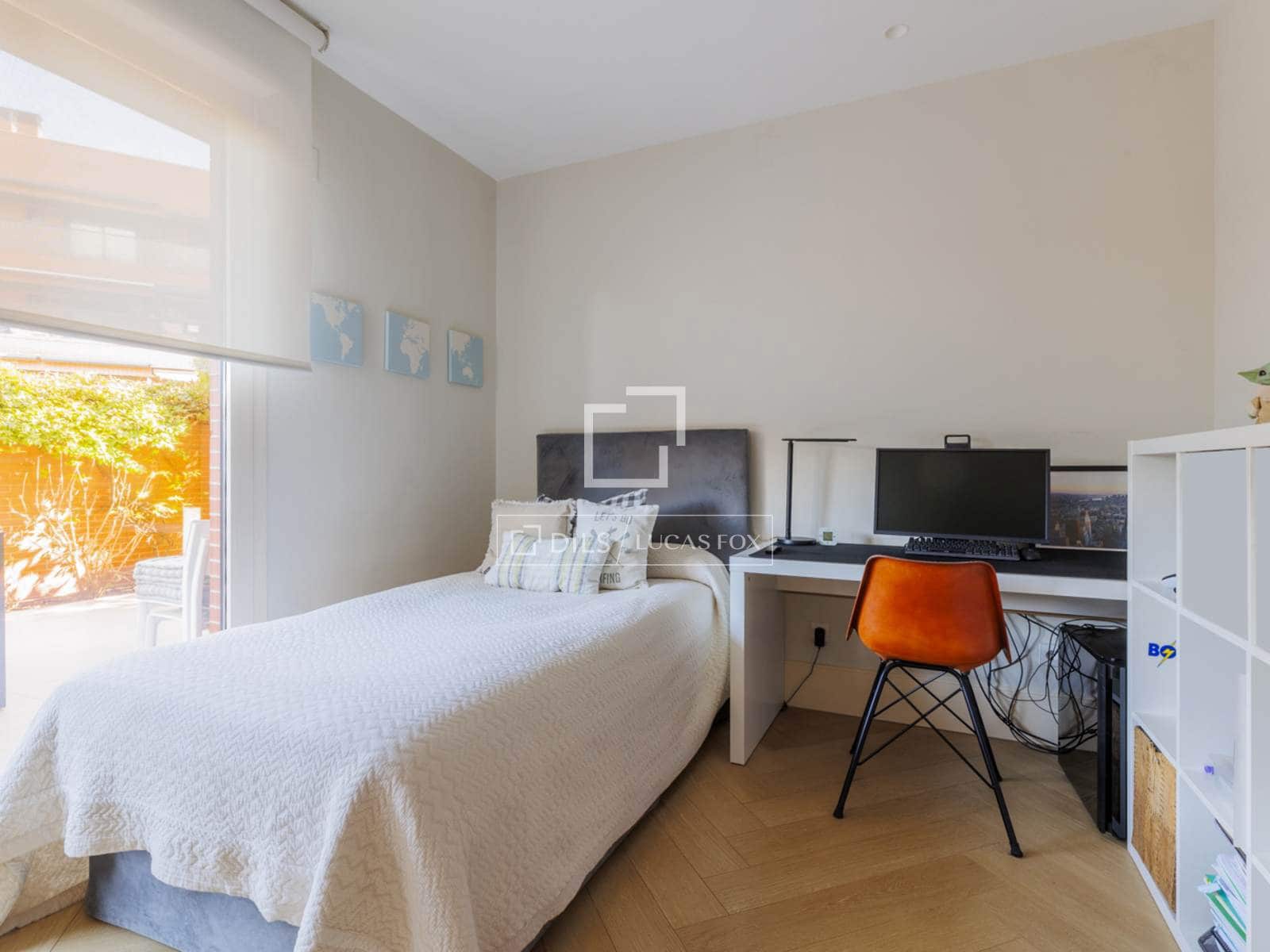 Apartamento de 4 habitaciones en Pozuelo de Alarcón en venta con piscina garaje - 1.940.000 € (Ref: 9618859)