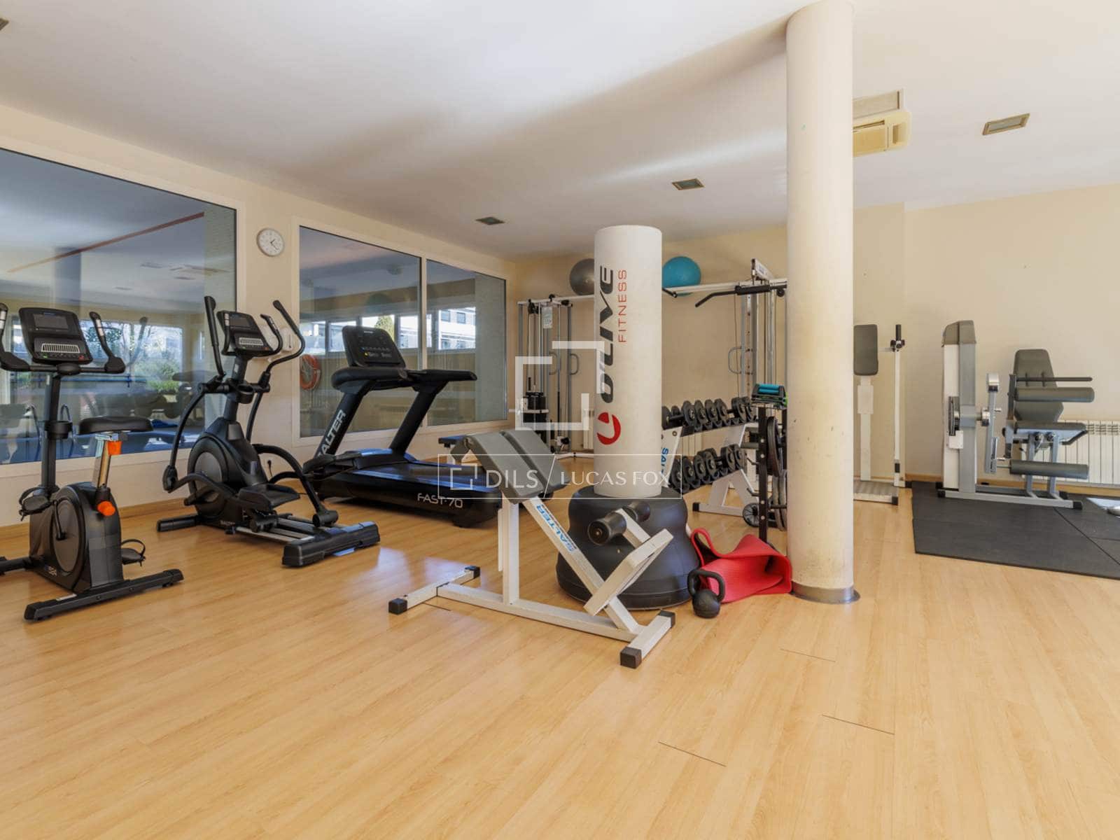 Apartamento de 4 habitaciones en Pozuelo de Alarcón en venta con piscina garaje - 1.940.000 € (Ref: 9618859)