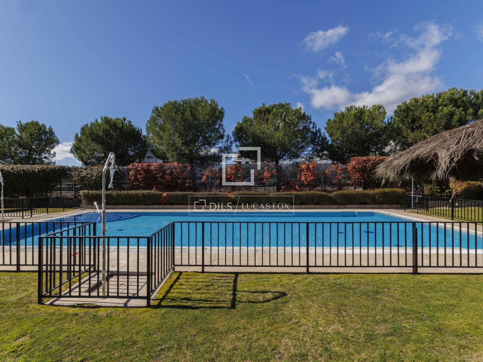 Apartamento de 4 habitaciones en Pozuelo de Alarcón en venta con piscina garaje - 1.940.000 € (Ref: 9618859)