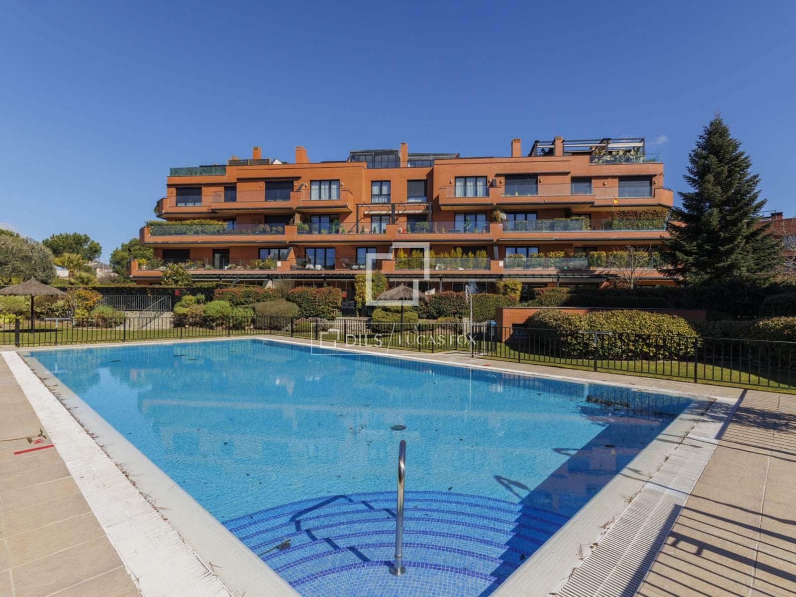 Apartamento de 4 habitaciones en Pozuelo de Alarcón en venta con piscina garaje - 1.940.000 € (Ref: 9618859)