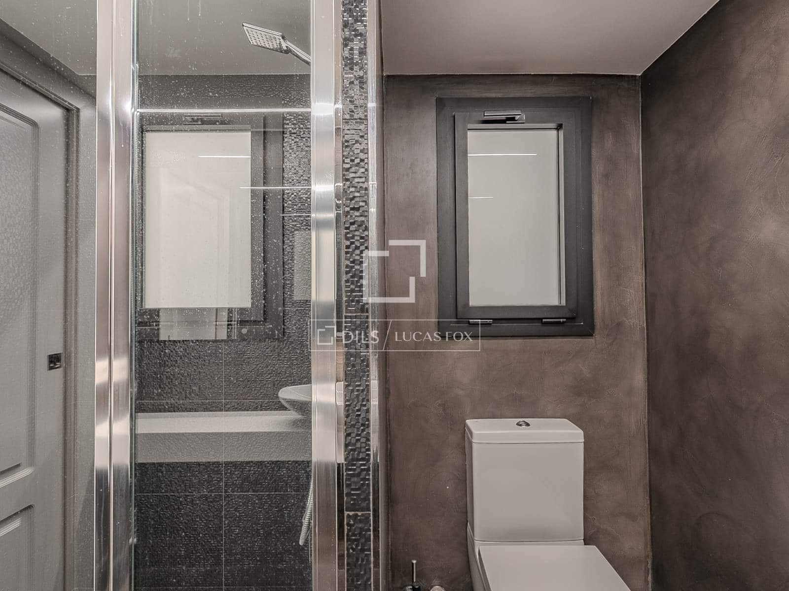 3 bedroom Apartment for sale in Barcelona city - € 1,590,000 (Ref: 9622887)