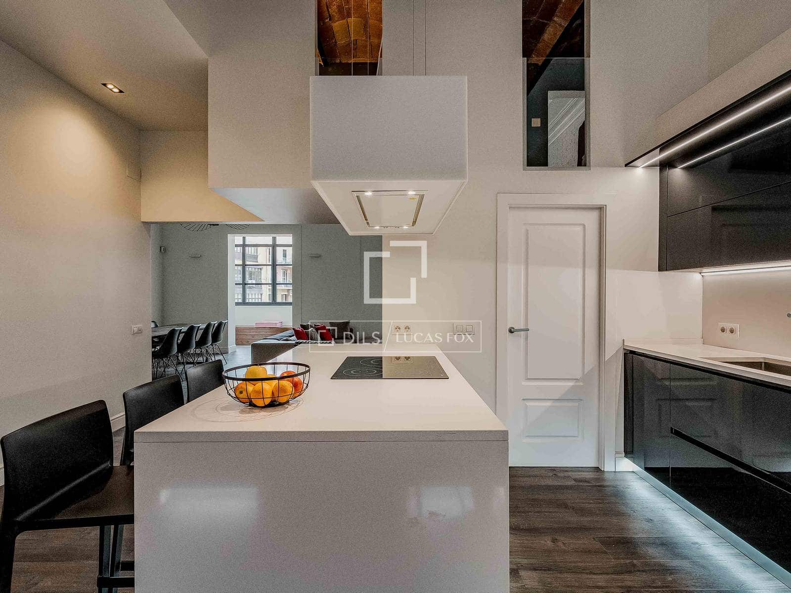 3 bedroom Apartment for sale in Barcelona city - € 1,590,000 (Ref: 9622887)