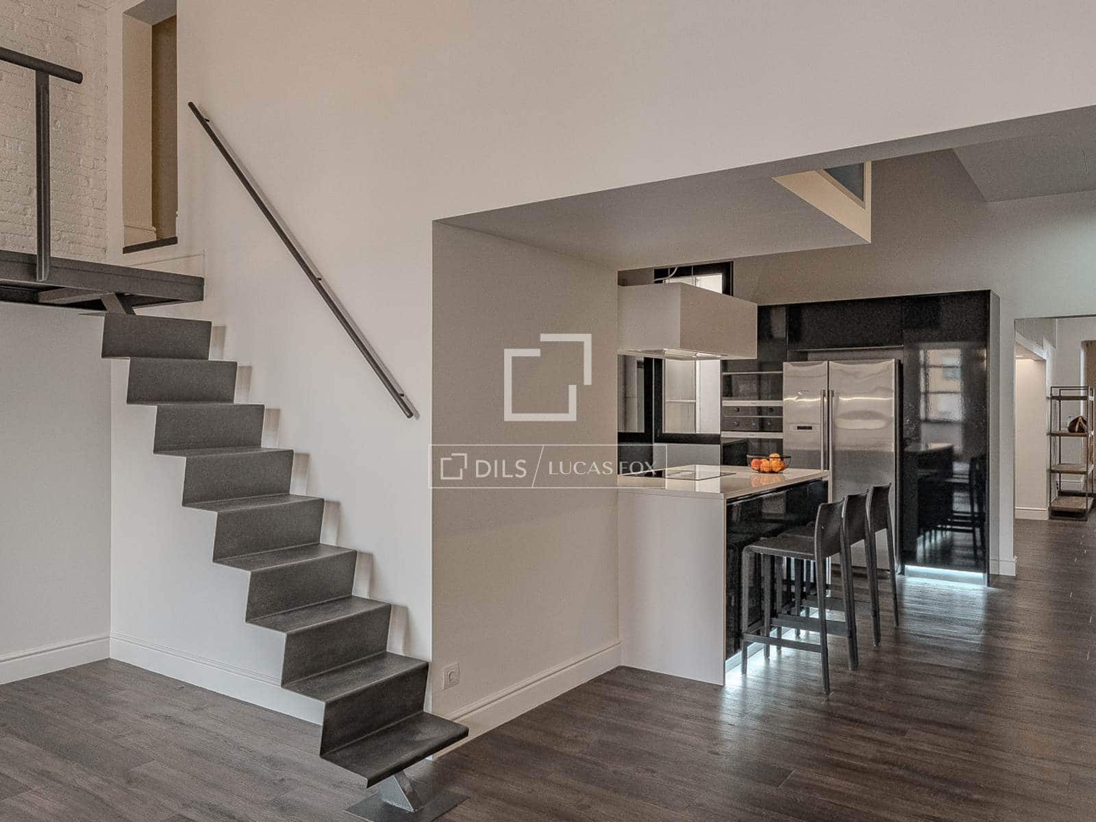 3 bedroom Apartment for sale in Barcelona city - € 1,590,000 (Ref: 9622887)