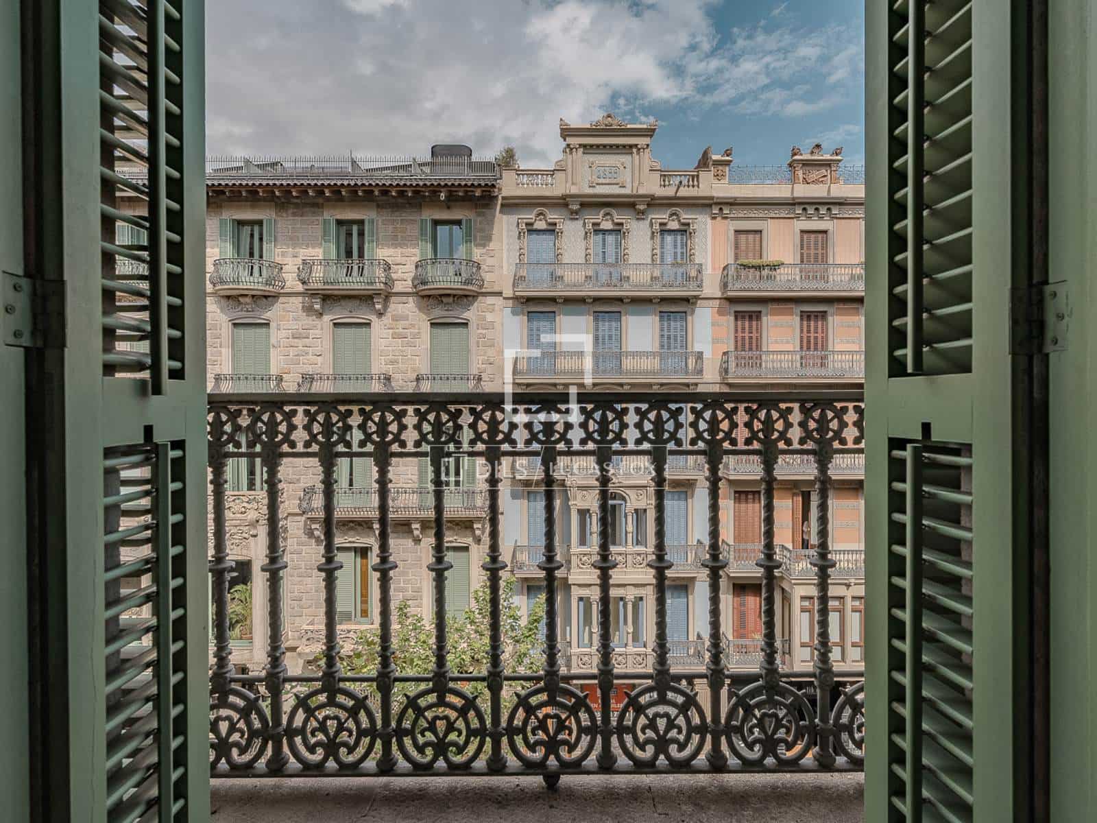 3 bedroom Apartment for sale in Barcelona city - € 1,590,000 (Ref: 9622887)