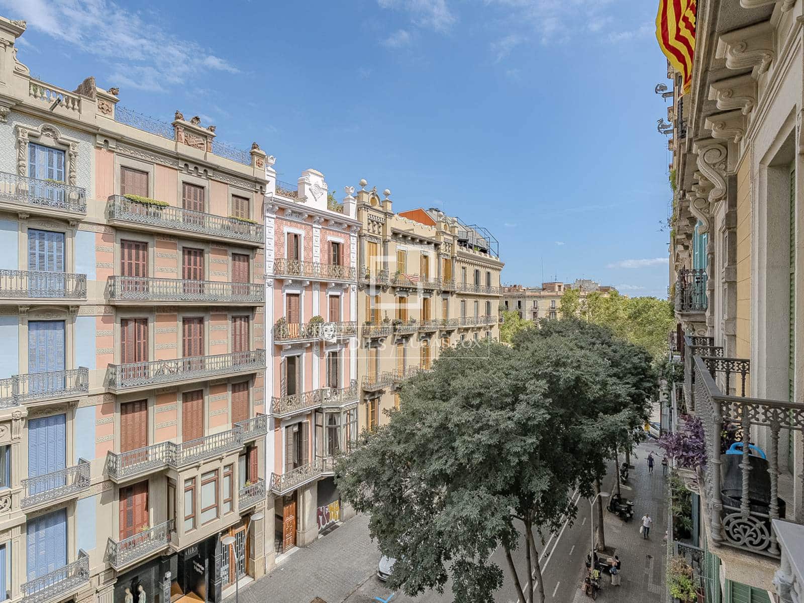 3 bedroom Apartment for sale in Barcelona city - € 1,590,000 (Ref: 9622887)