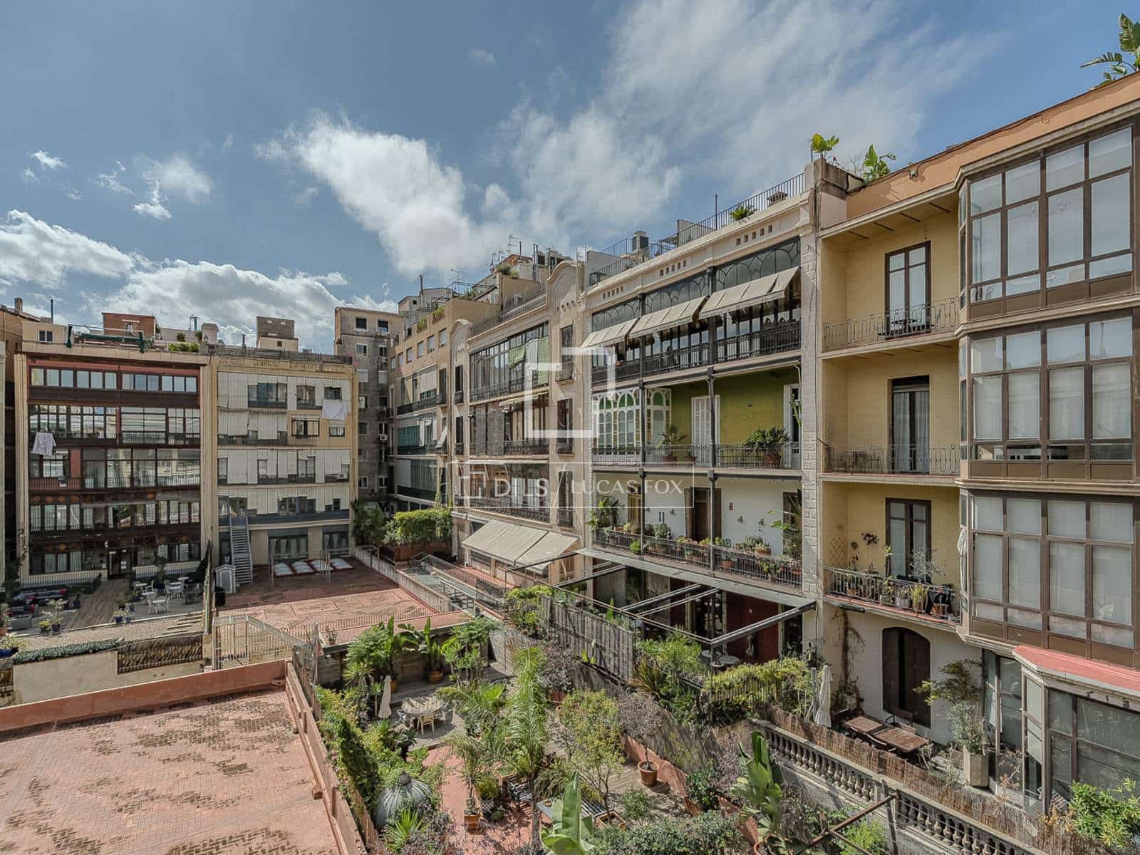 3 bedroom Apartment for sale in Barcelona city - € 1,590,000 (Ref: 9622887)