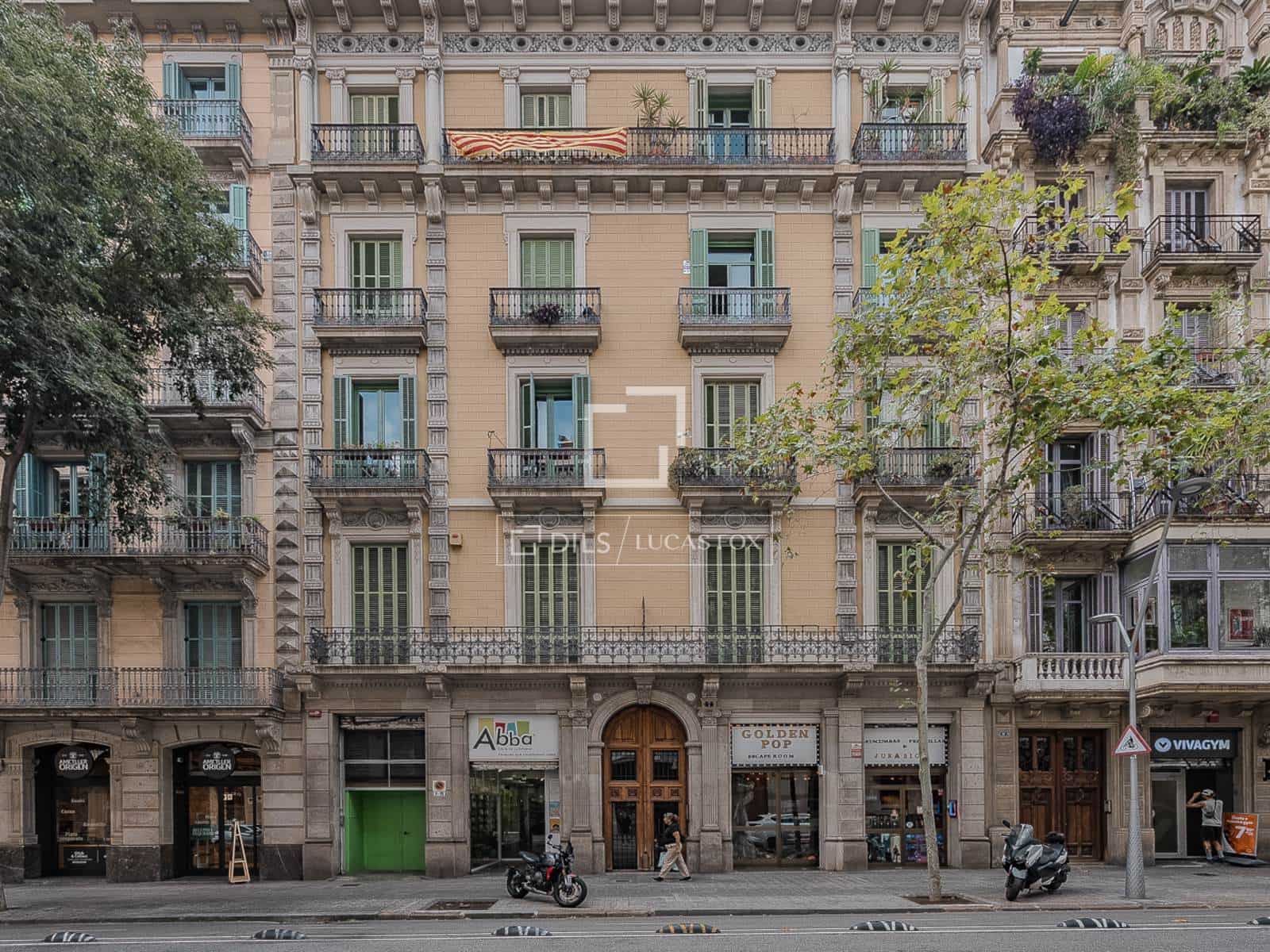 3 bedroom Apartment for sale in Barcelona city - € 1,590,000 (Ref: 9622887)