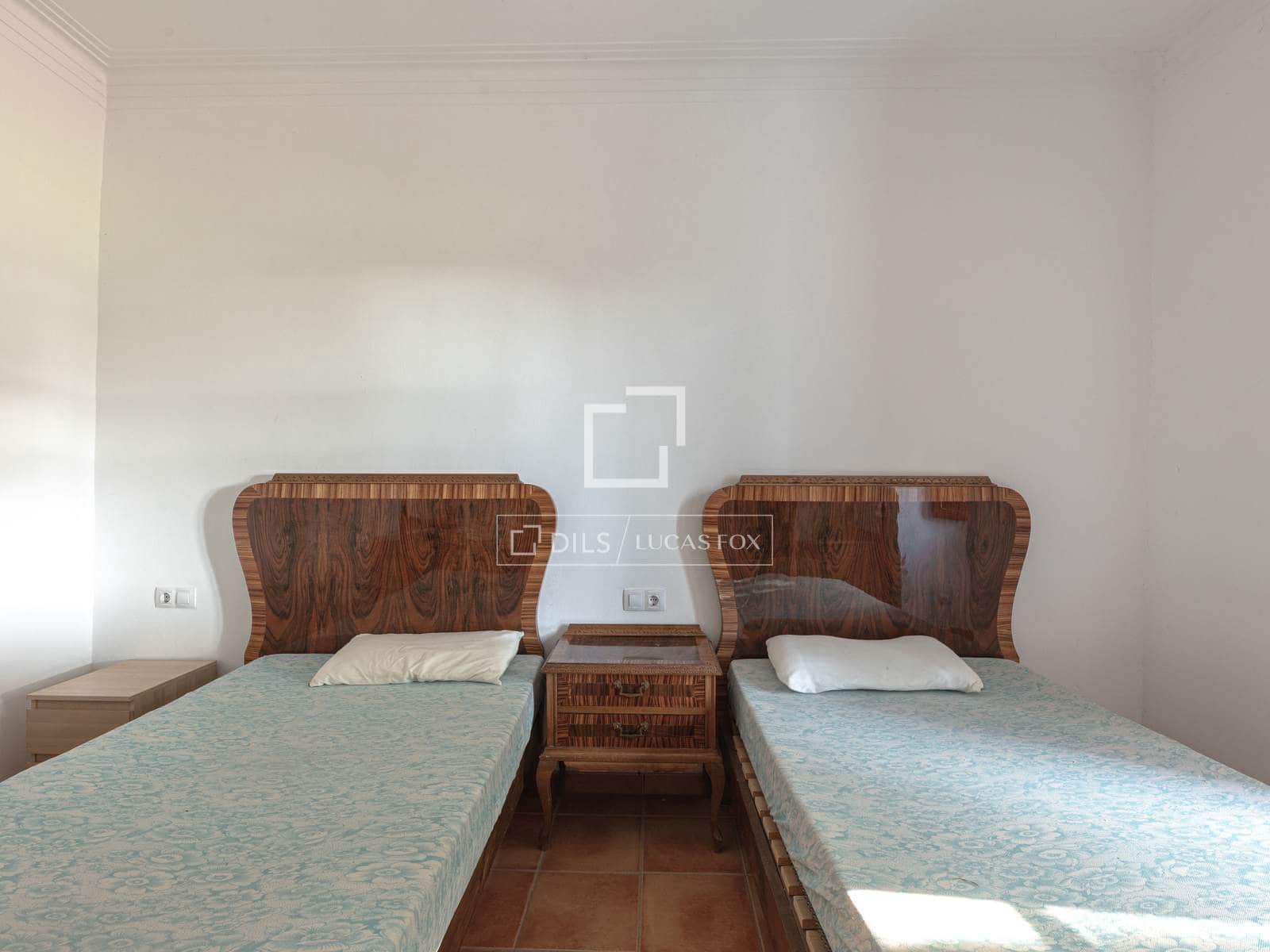 6 bedroom Finca/Country House for sale in Felanitx - € 750,000 (Ref: 9623196)