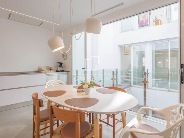 3 Zimmer Villa zu verkaufen in Málaga Stadt mit Pool - 995.000 € (Ref: 9623197)