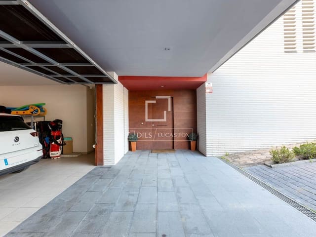 5 soverom Villa til salgs i Vallromanes med svømmebasseng garasje - € 1 095 000 (Ref: 9623198)