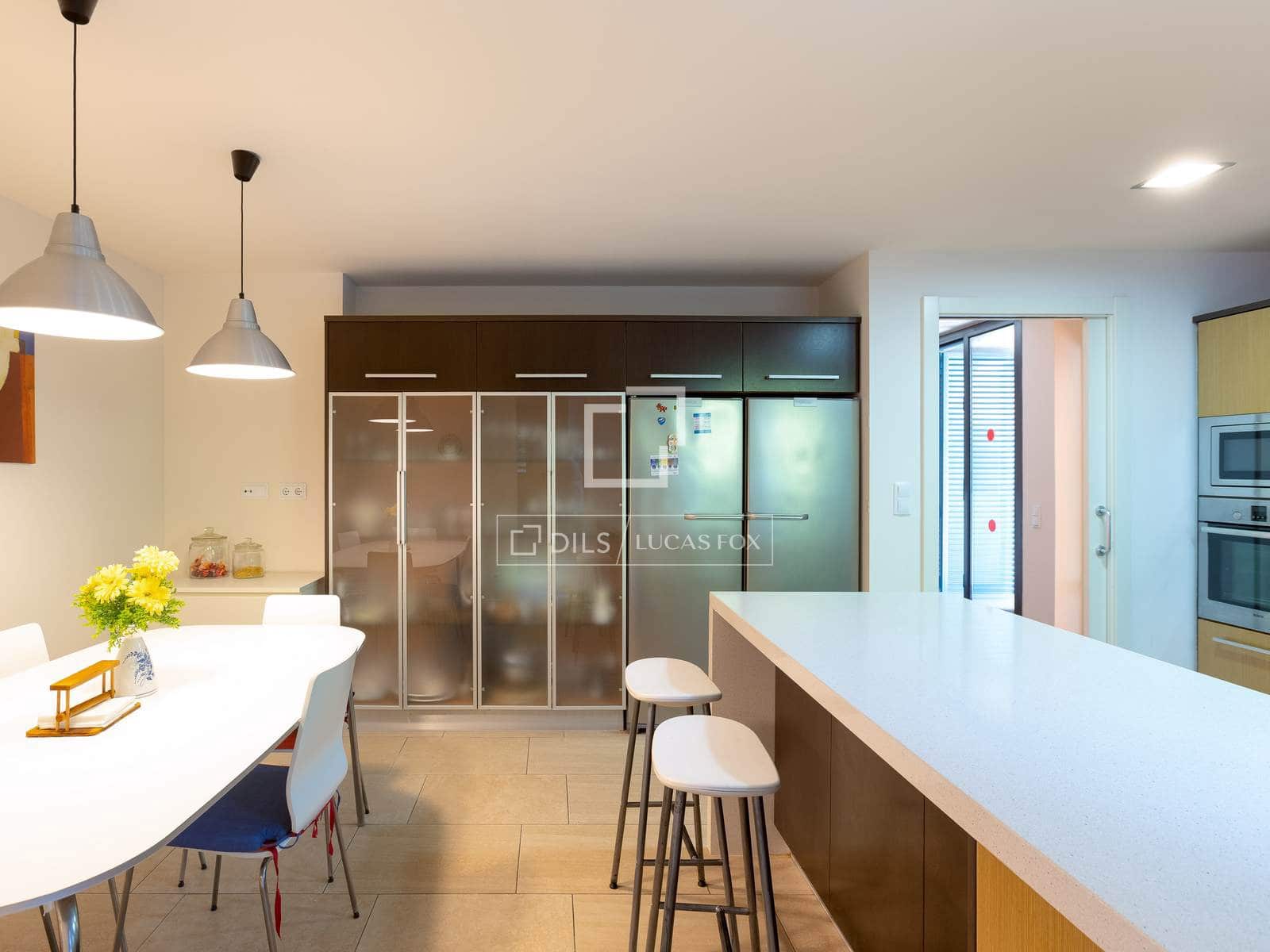 5 soverom Villa til salgs i Vallromanes med svømmebasseng garasje - € 1 095 000 (Ref: 9623198)