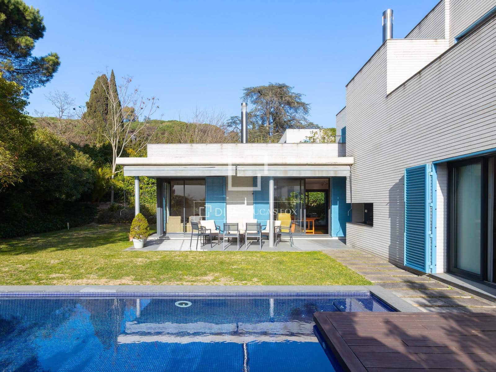 5 soverom Villa til salgs i Vallromanes med svømmebasseng garasje - € 1 095 000 (Ref: 9623198)