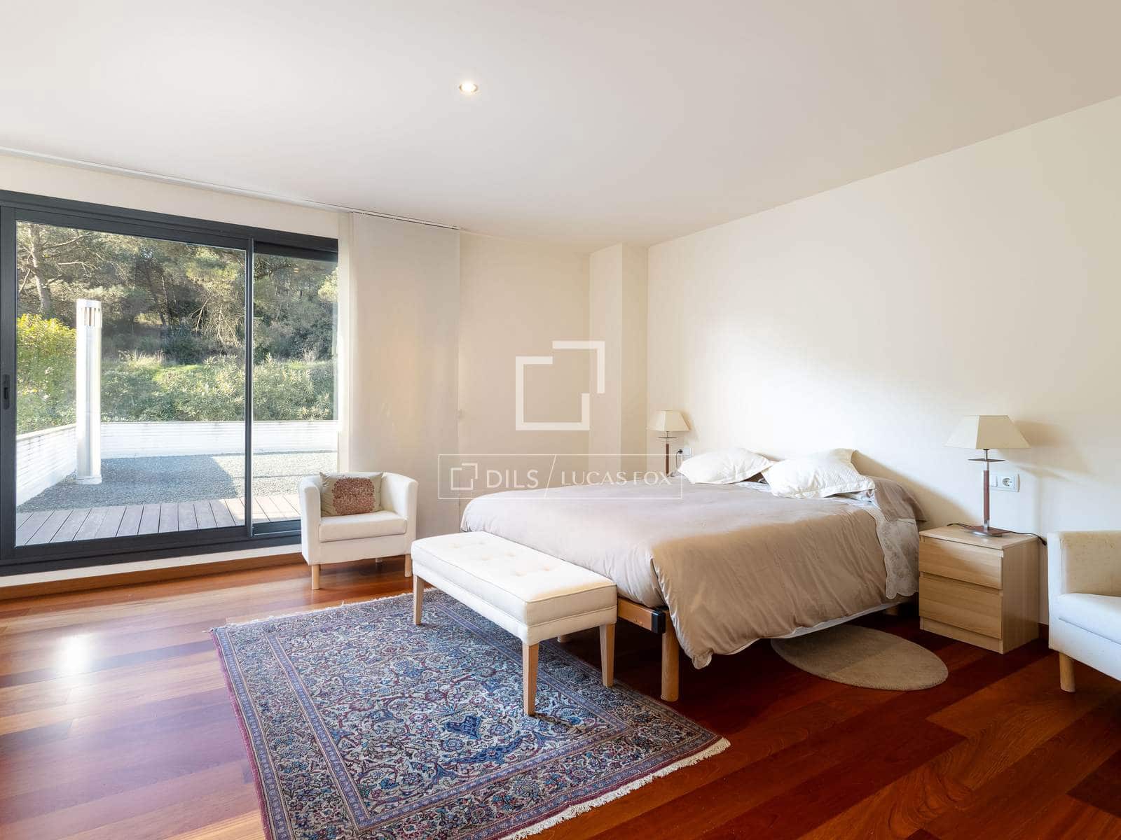 5 soverom Villa til salgs i Vallromanes med svømmebasseng garasje - € 1 095 000 (Ref: 9623198)