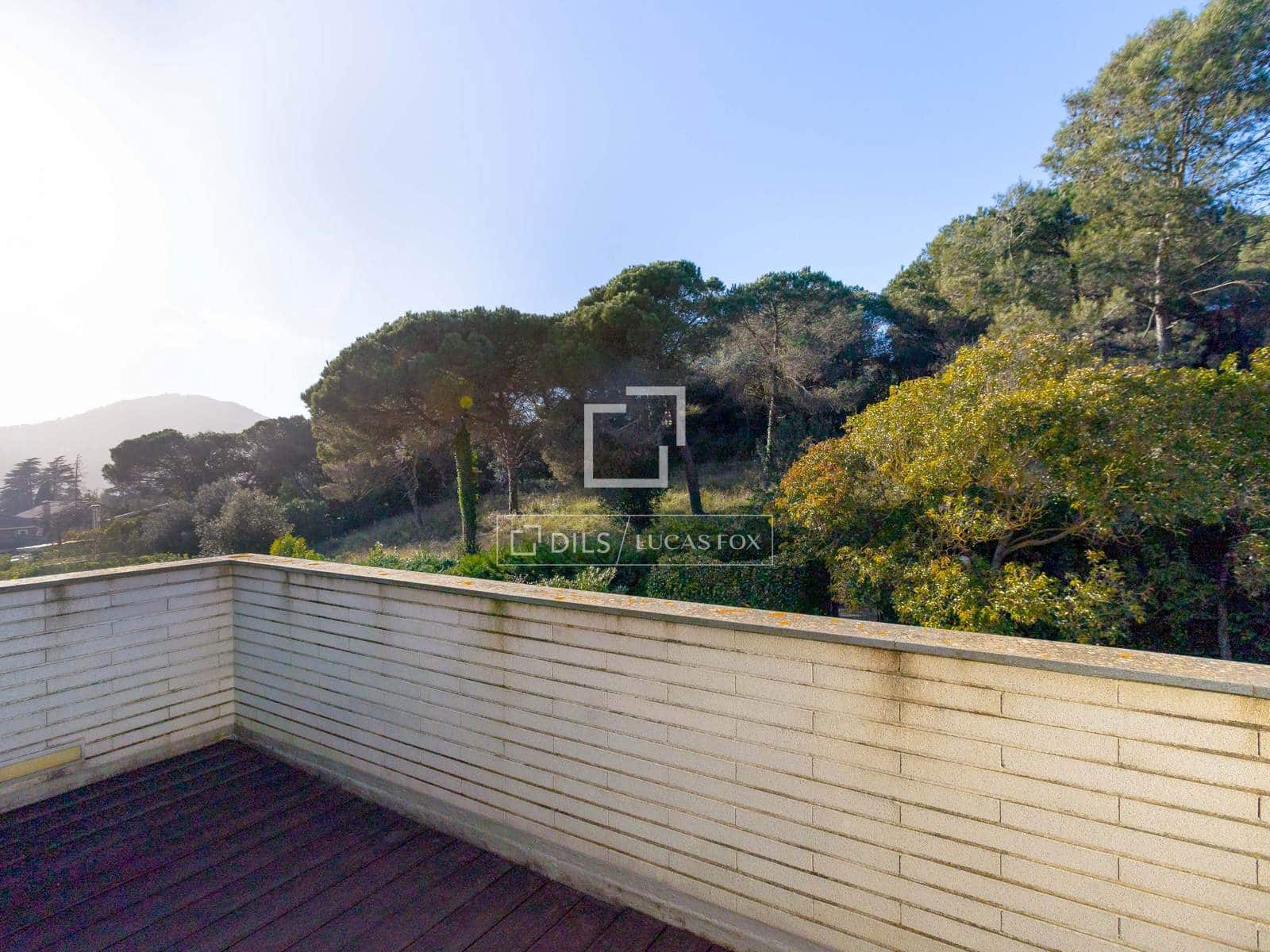 5 soverom Villa til salgs i Vallromanes med svømmebasseng garasje - € 1 095 000 (Ref: 9623198)