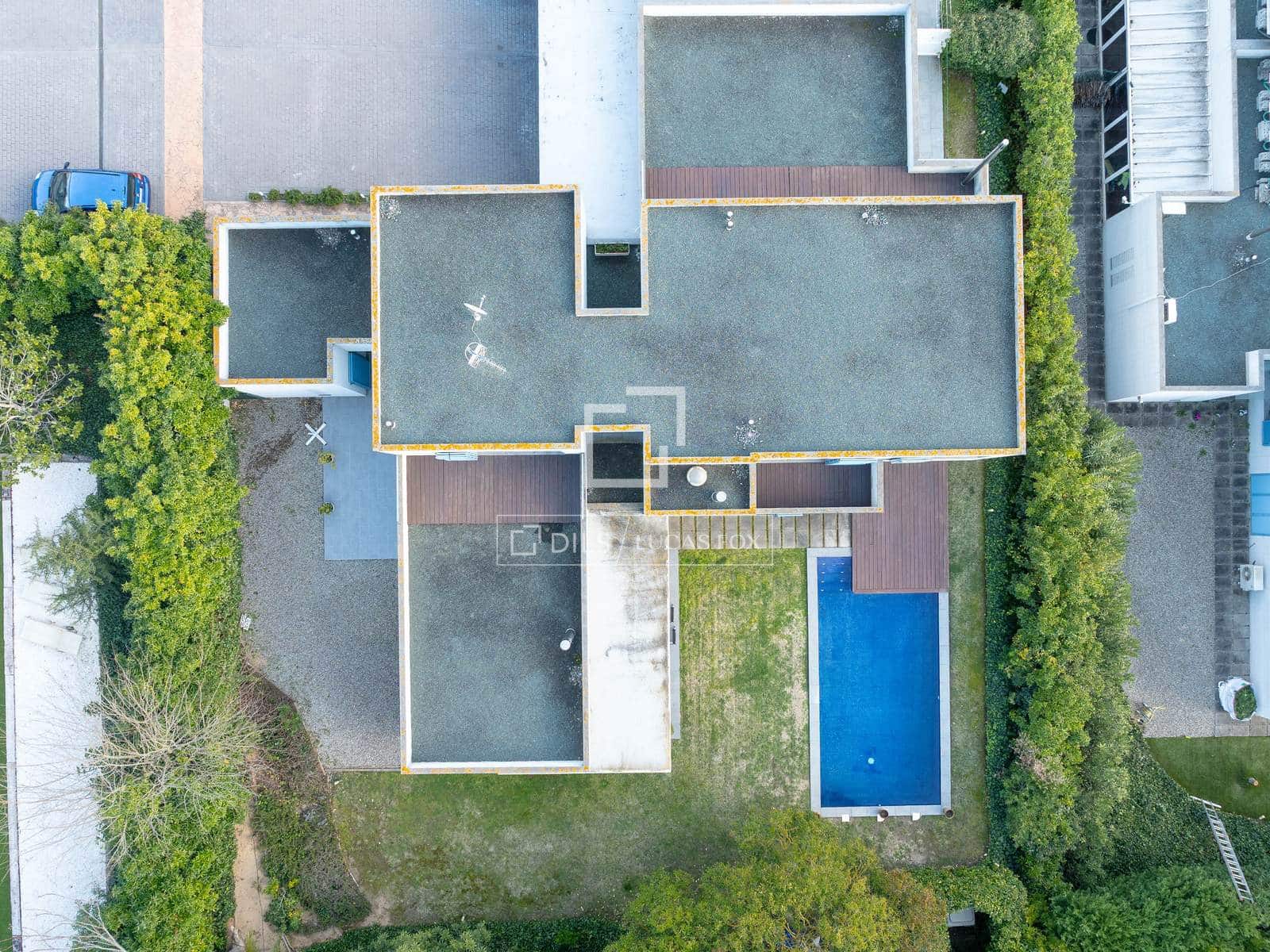 5 soverom Villa til salgs i Vallromanes med svømmebasseng garasje - € 1 095 000 (Ref: 9623198)