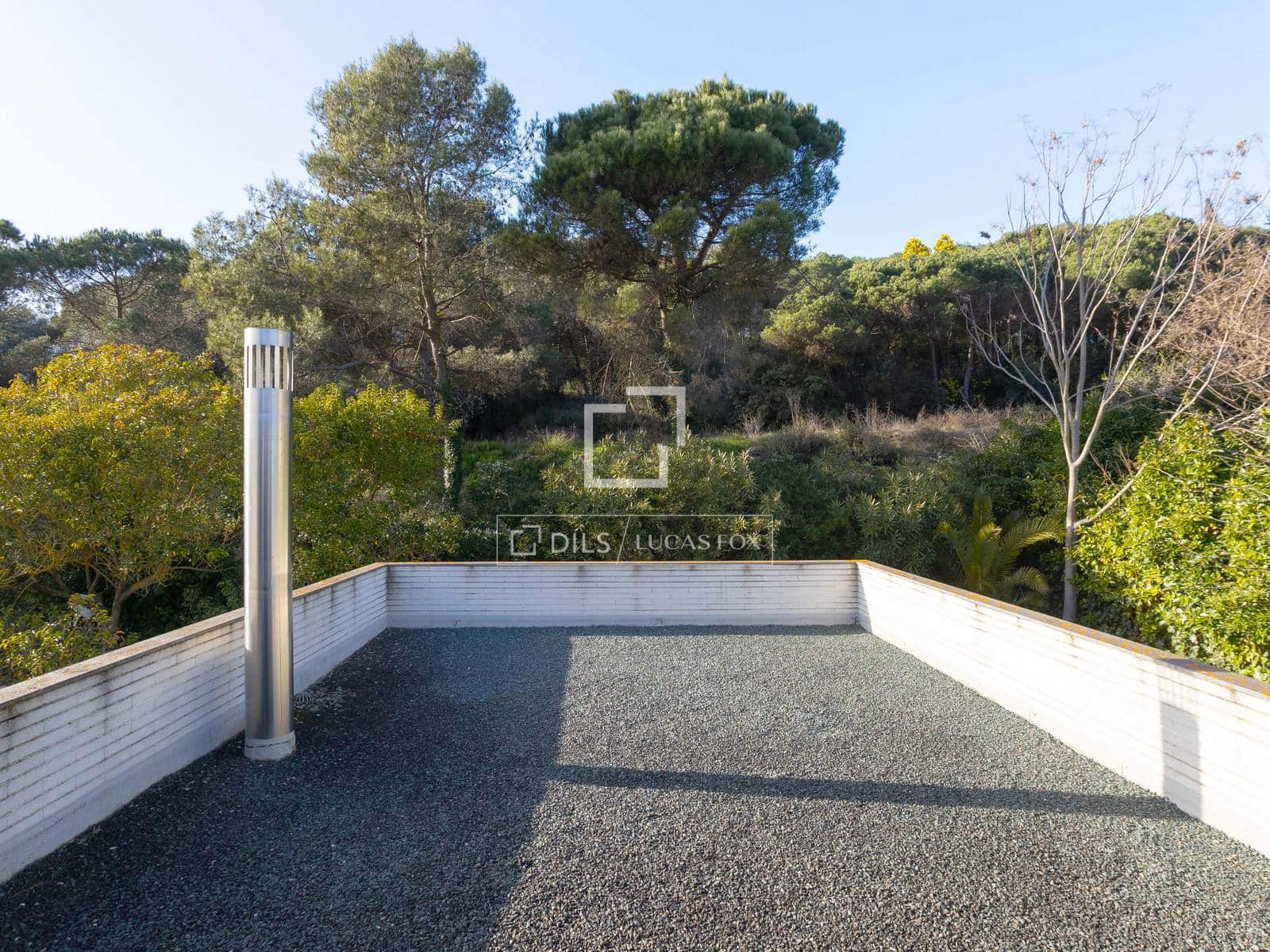 5 soverom Villa til salgs i Vallromanes med svømmebasseng garasje - € 1 095 000 (Ref: 9623198)