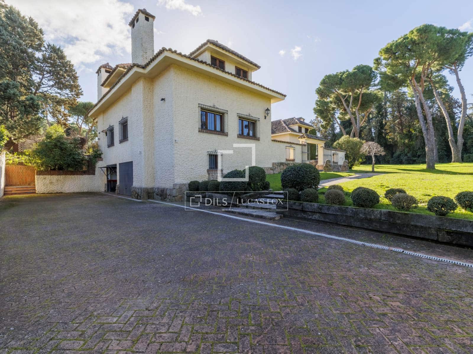 8 bedroom Villa for sale in Pozuelo de Alarcon with pool garage - € 3,500,000 (Ref: 9623199)