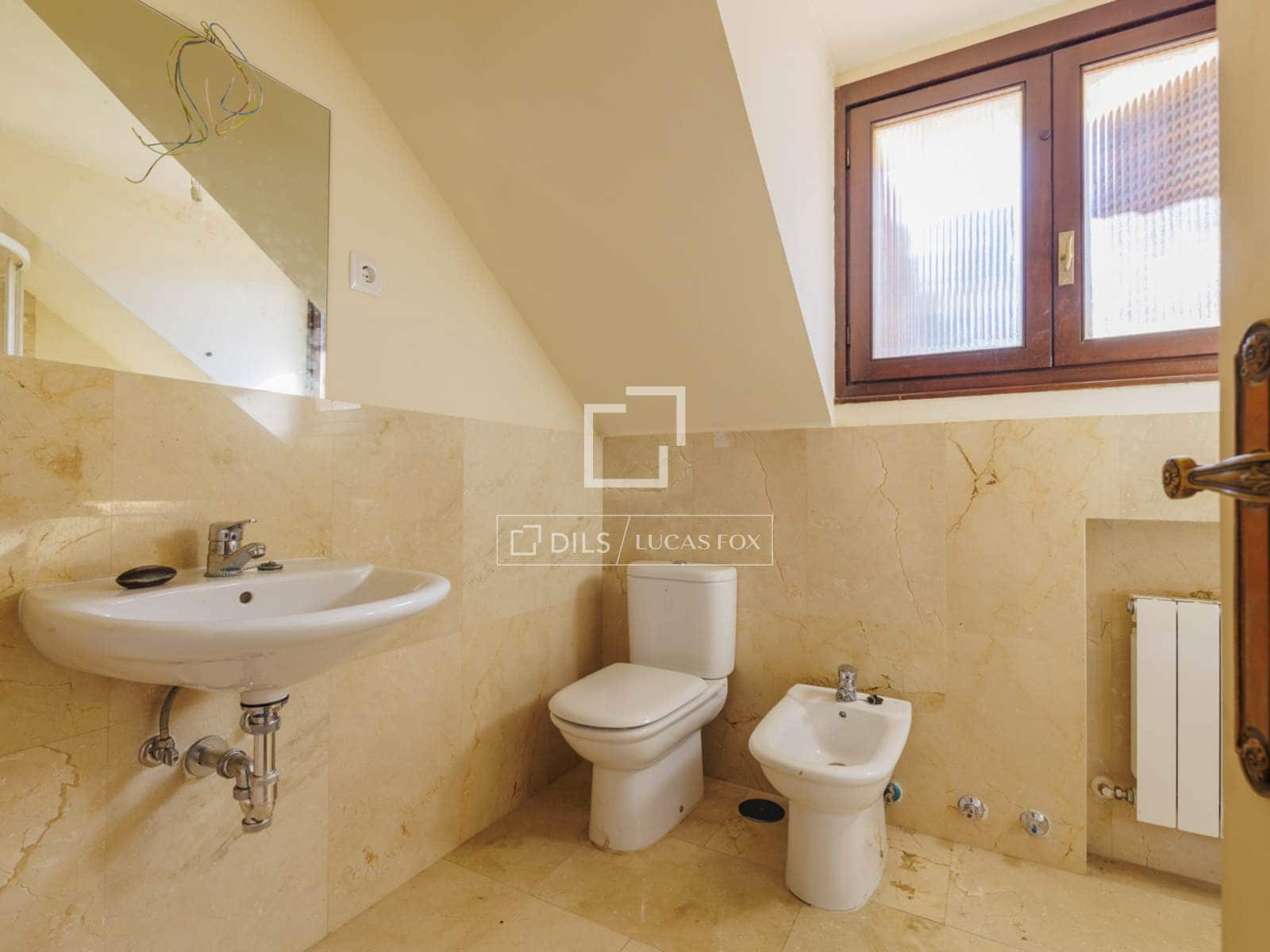 8 bedroom Villa for sale in Pozuelo de Alarcon with pool garage - € 3,500,000 (Ref: 9623199)