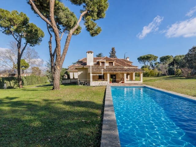 8 sypialnia Willa na sprzedaż w Pozuelo de Alarcón z basenem garażem - 3 500 000 € (Ref: 9623199)