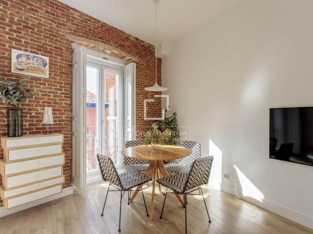 2 slaapkamer Appartement te huur in Madrid stad - € 2.500 (Ref: 9624038)