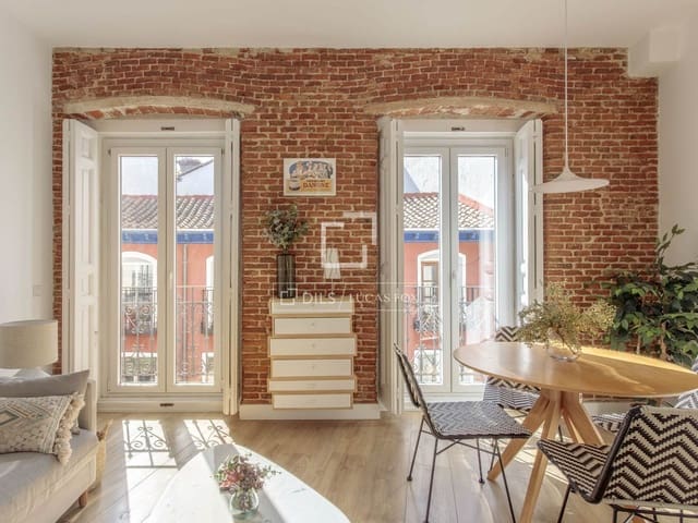 2 slaapkamer Appartement te huur in Madrid stad - € 2.500 (Ref: 9624038)