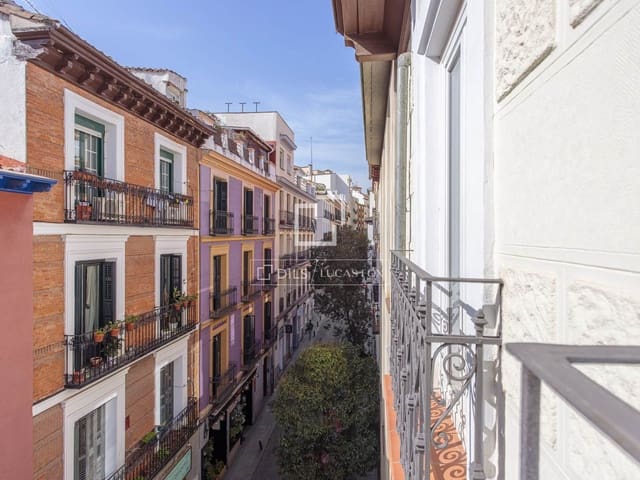 2 slaapkamer Appartement te huur in Madrid stad - € 2.500 (Ref: 9624038)