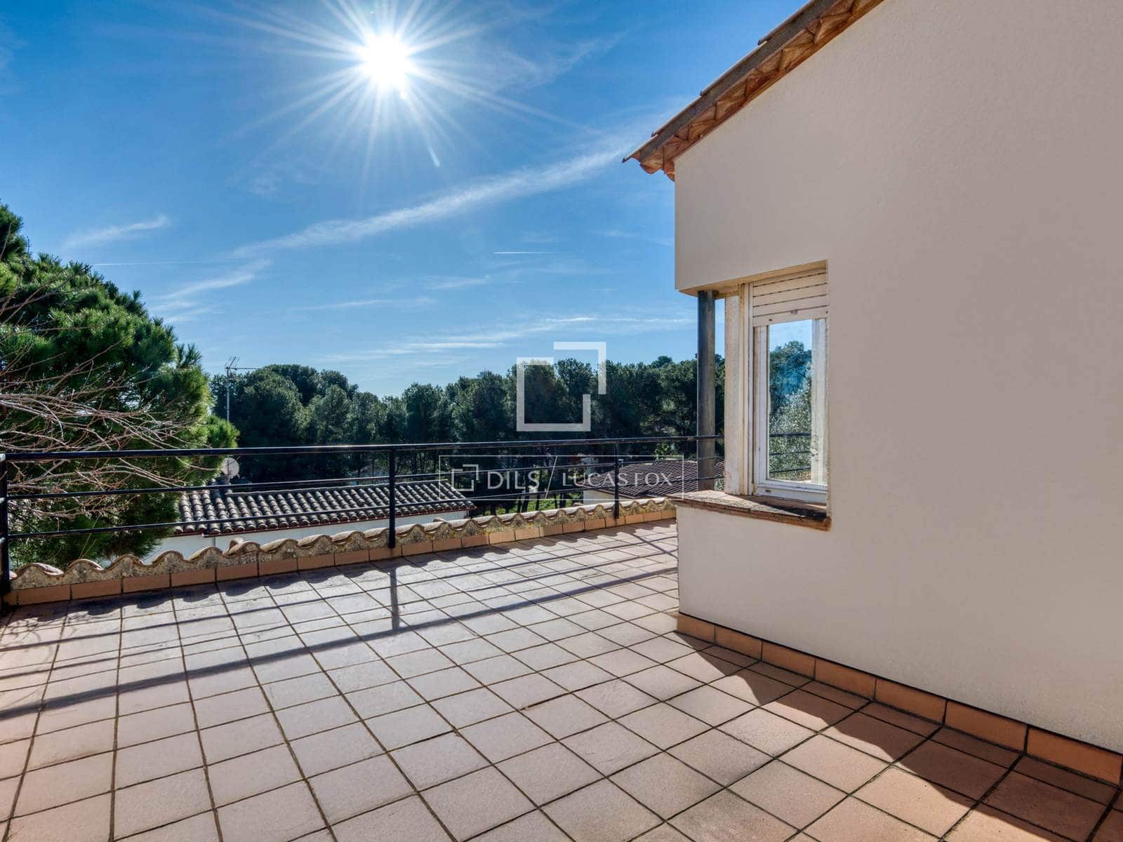 4 makuuhuone Huvila myytävänä paikassa Calonge i Sant Antoni mukana uima-altaan 
autotalli - 670 000 € (Ref: 9624039)