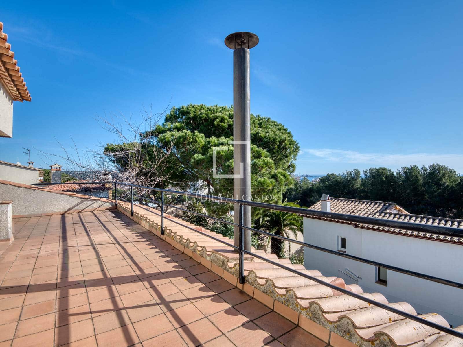 4 makuuhuone Huvila myytävänä paikassa Calonge i Sant Antoni mukana uima-altaan 
autotalli - 670 000 € (Ref: 9624039)