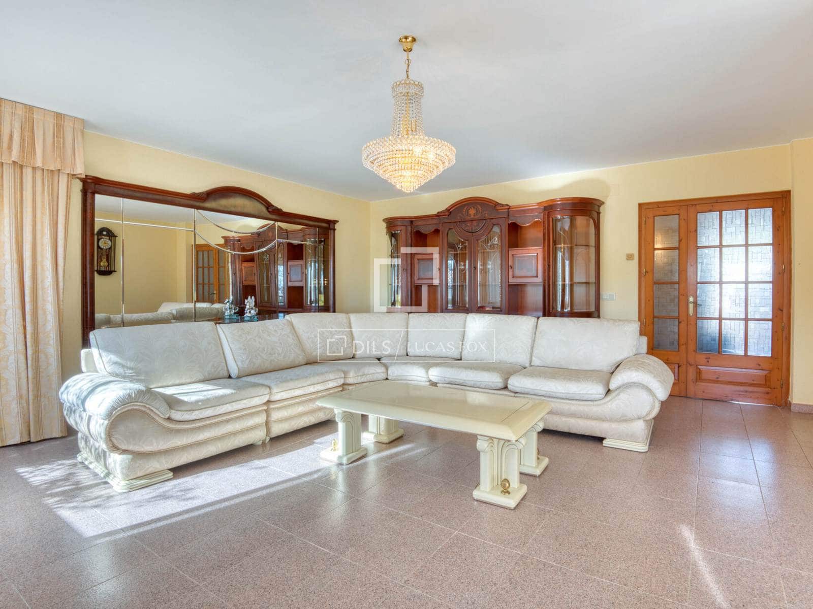 4 makuuhuone Huvila myytävänä paikassa Calonge i Sant Antoni mukana uima-altaan 
autotalli - 670 000 € (Ref: 9624039)