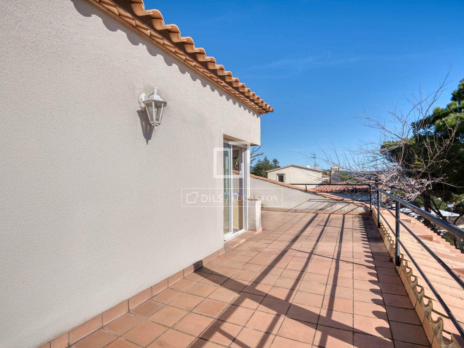 4 makuuhuone Huvila myytävänä paikassa Calonge i Sant Antoni mukana uima-altaan 
autotalli - 670 000 € (Ref: 9624039)