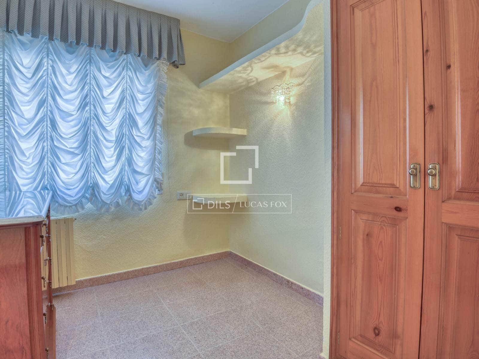 4 makuuhuone Huvila myytävänä paikassa Calonge i Sant Antoni mukana uima-altaan 
autotalli - 670 000 € (Ref: 9624039)