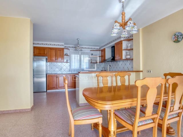 4 bedroom Villa for sale in Calonge i Sant Antoni with pool garage - € 670,000 (Ref: 9624039)