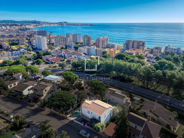 4 makuuhuone Huvila myytävänä paikassa Calonge i Sant Antoni mukana uima-altaan 
autotalli - 670 000 € (Ref: 9624039)