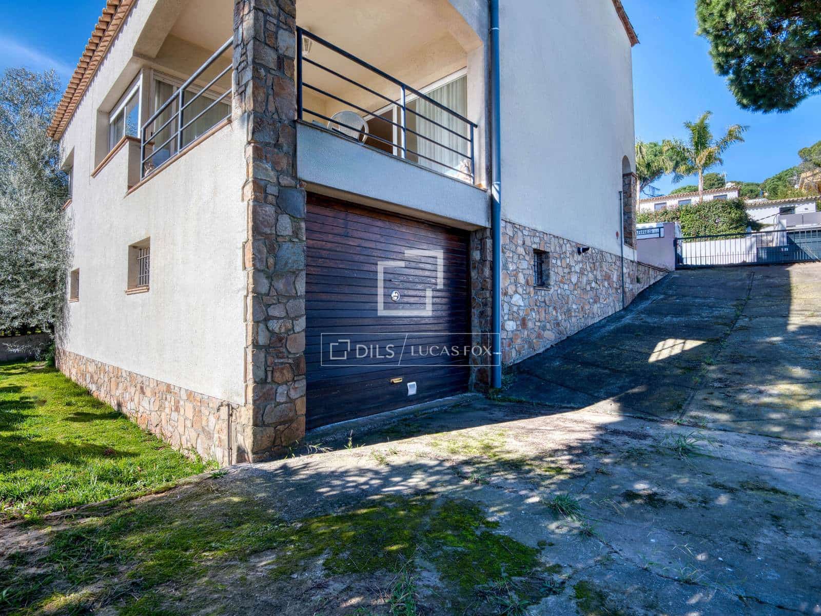 4 makuuhuone Huvila myytävänä paikassa Calonge i Sant Antoni mukana uima-altaan 
autotalli - 670 000 € (Ref: 9624039)