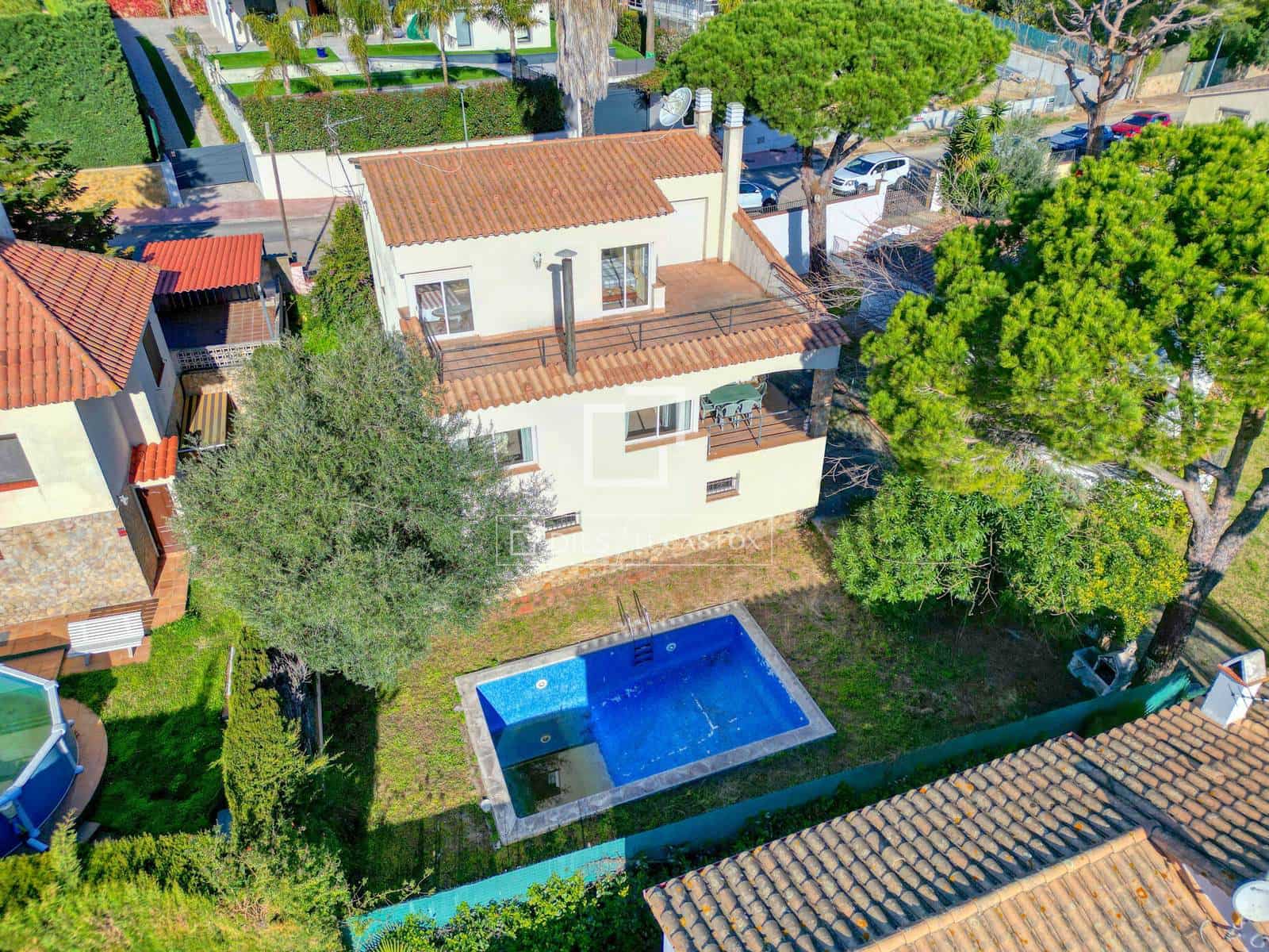 4 makuuhuone Huvila myytävänä paikassa Calonge i Sant Antoni mukana uima-altaan 
autotalli - 670 000 € (Ref: 9624039)