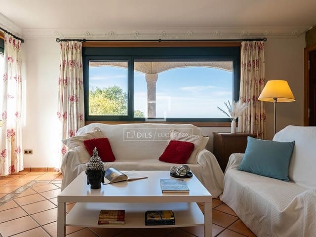 6 soverom Villa til salgs i Vigo med garasje - € 550 000 (Ref: 9624042)